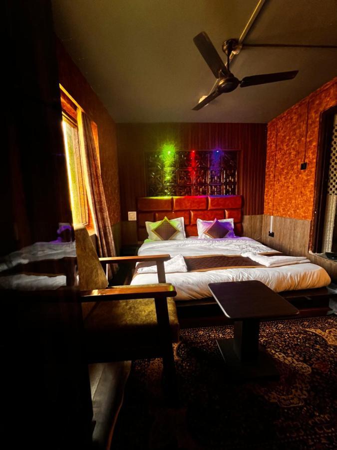 Lands End Resort Anantnag ภายนอก รูปภาพ