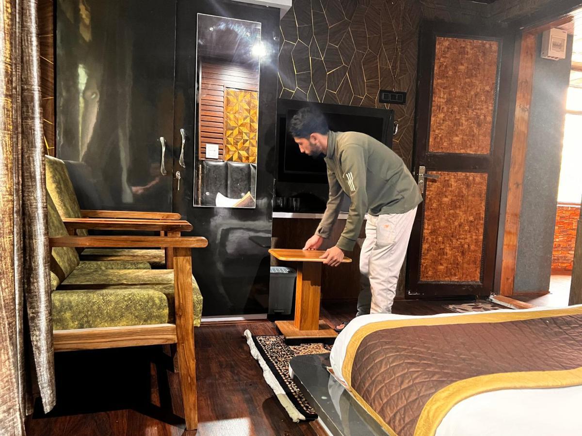 Lands End Resort Anantnag ภายนอก รูปภาพ